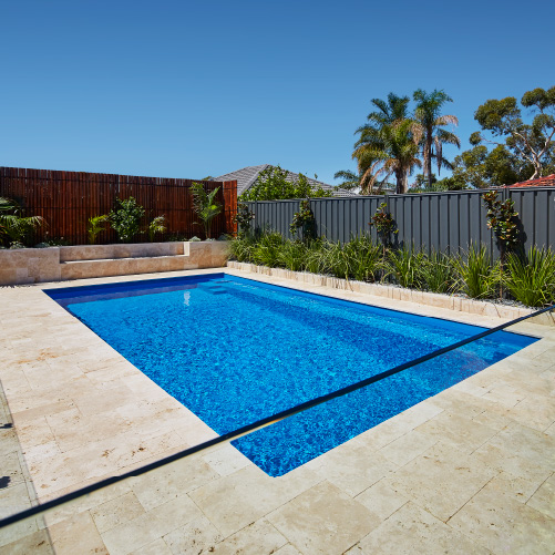 Hampton 8m x 4m Crystal Blue Sparkle Woodvale - Fibreglass Pools Adelaide